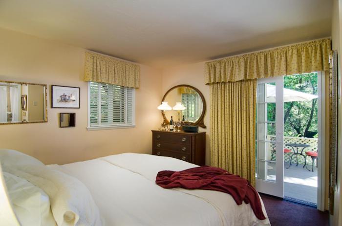 Madrona Manor Hotel Healdsburg Exterior photo