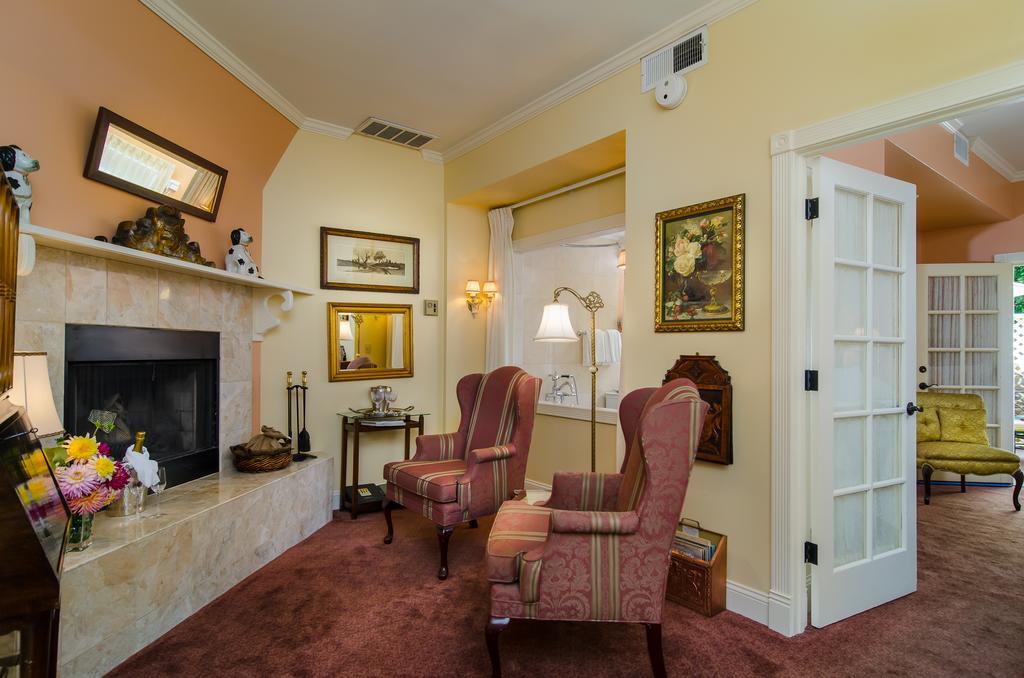 Madrona Manor Hotel Healdsburg Exterior photo